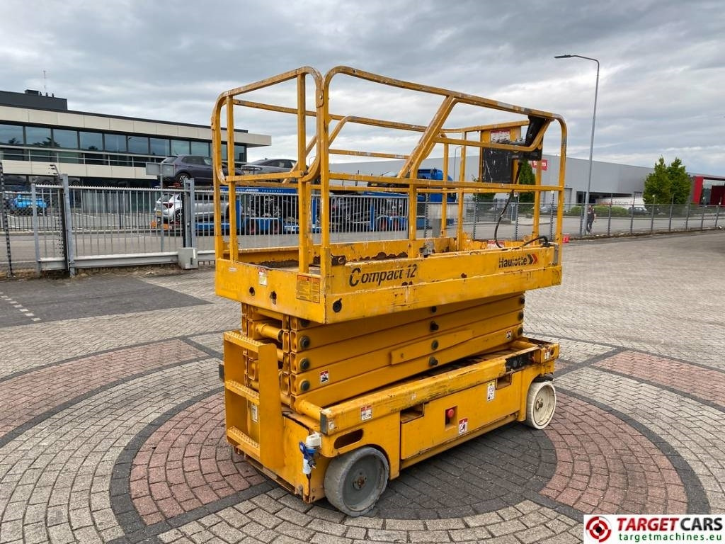 Haulotte Compact 12 Electric Scissor Work Lift 1200cm - Scissor lift: picture 3 Haulotte Compact 12 Electric Scissor Work Lift 1200cm - Scissor lift: picture 3