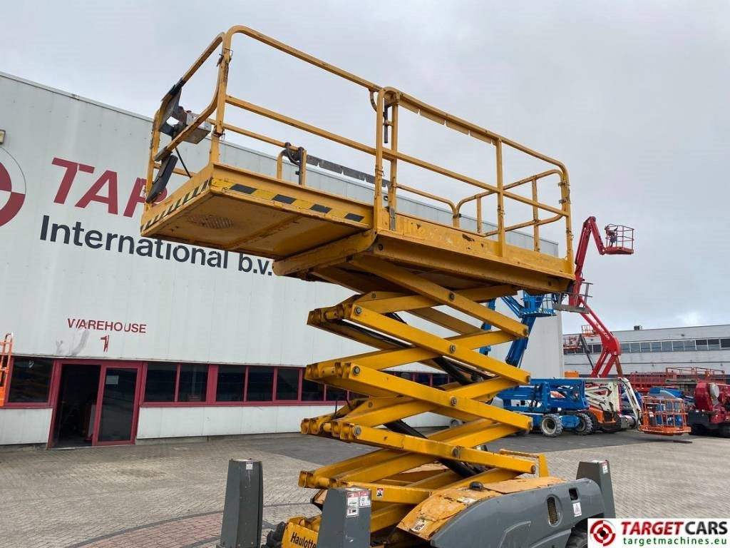 Scissor lift Haulotte Compact 12DX Diesel 4x4 Scissor Work Lift 1206cm: picture 28