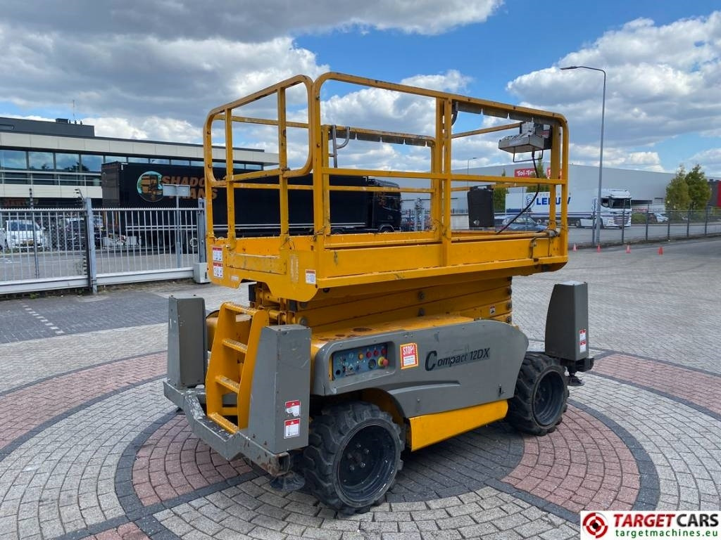 Haulotte Compact 12DX Diesel 4x4 Scissor Work Lift 1206cm - Scissor lift: picture 3 Haulotte Compact 12DX Diesel 4x4 Scissor Work Lift 1206cm - Scissor lift: picture 3