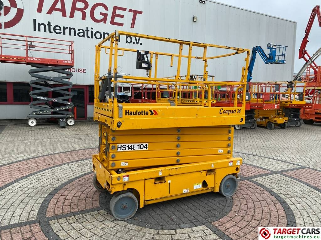 Haulotte Compact 14 Electric Scissor Work lift 1385cm - Scissor lift: picture 1 Haulotte Compact 14 Electric Scissor Work lift 1385cm - Scissor lift: picture 1