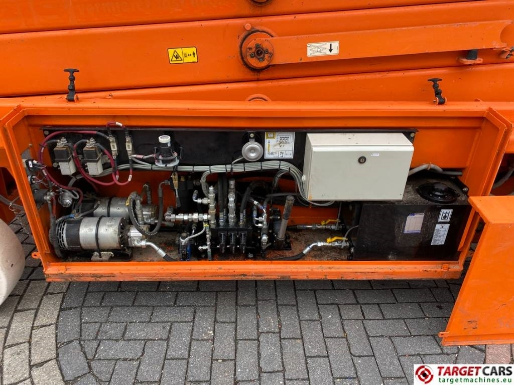 Leasing of JLG 153-12 Liftlux Electric Scissor Work Lift 1730cm  JLG 153-12 Liftlux Electric Scissor Work Lift 1730cm: picture 12