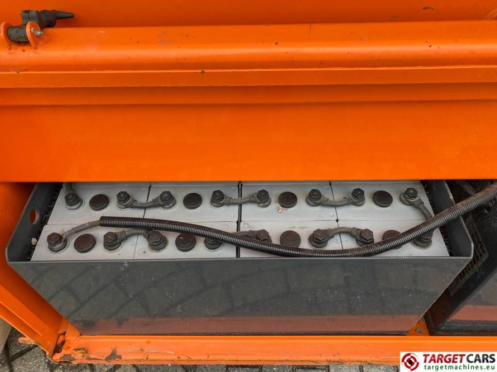 Leasing of JLG 153-12 Liftlux Electric Scissor Work Lift 1730cm  JLG 153-12 Liftlux Electric Scissor Work Lift 1730cm: picture 13