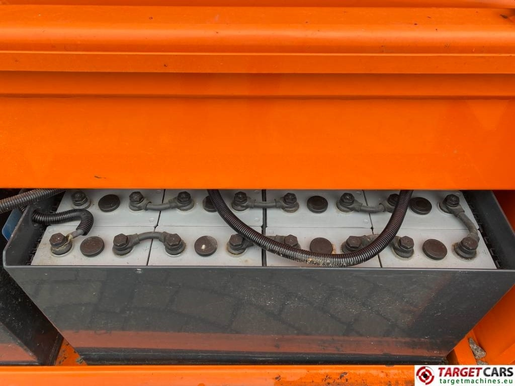 Leasing of JLG 153-12 Liftlux Electric Scissor Work Lift 1730cm  JLG 153-12 Liftlux Electric Scissor Work Lift 1730cm: picture 14