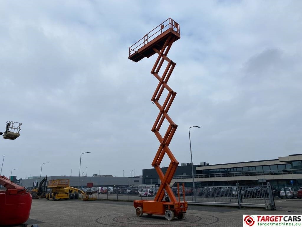 Leasing of JLG 153-12 Liftlux Electric Scissor Work Lift 1730cm  JLG 153-12 Liftlux Electric Scissor Work Lift 1730cm: picture 7