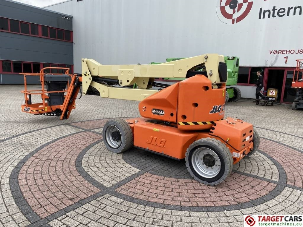 JLG M450AJ HyBrid Articulated Boom Work Lift 1572cm - Articulated boom: picture 4 JLG M450AJ HyBrid Articulated Boom Work Lift 1572cm - Articulated boom: picture 4