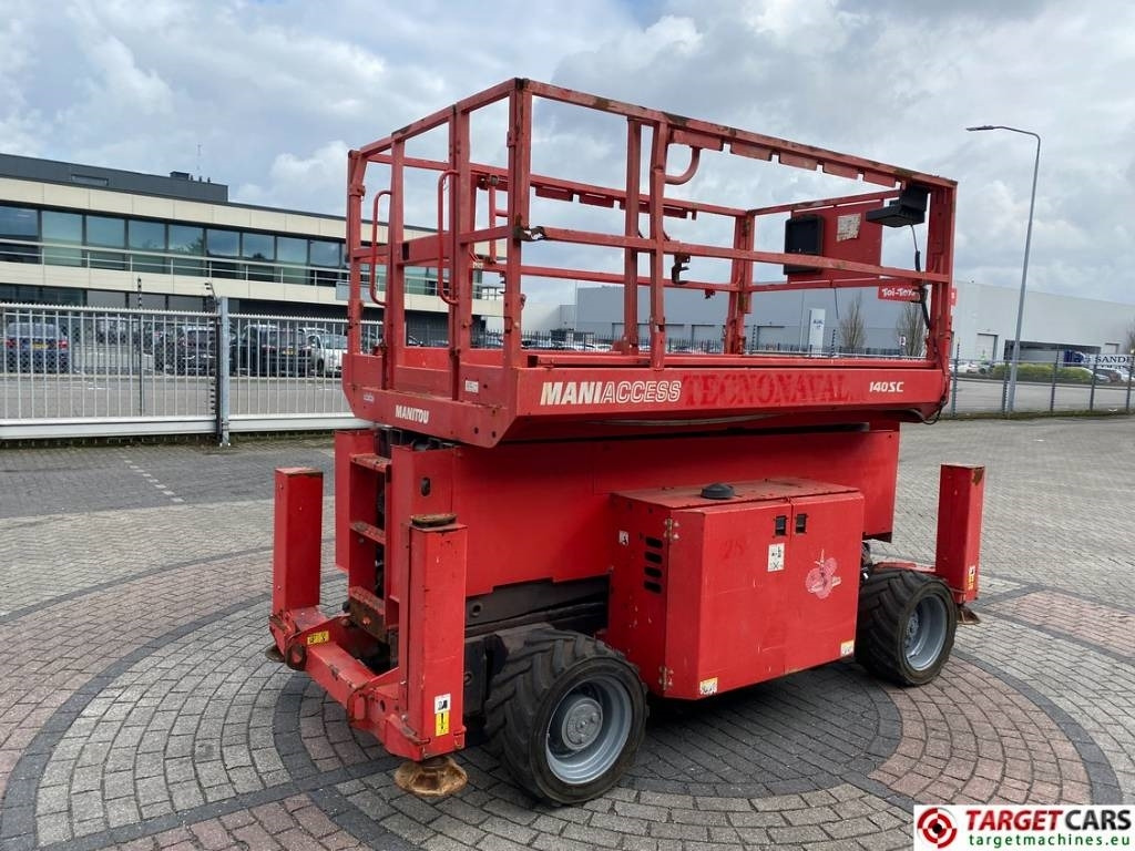 Manitou 140SC Diesel 4x4 Scissor Work Lift 1412cm - Scissor lift: picture 3 Manitou 140SC Diesel 4x4 Scissor Work Lift 1412cm - Scissor lift: picture 3