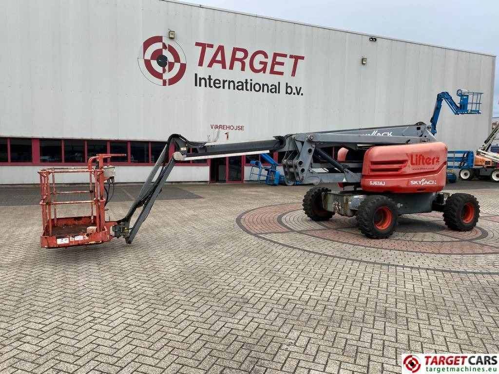 SkyJack SJ63AJ Articulated 4x4 Diesel Boom WorkLIft 2136cm - Articulated boom: picture 1 SkyJack SJ63AJ Articulated 4x4 Diesel Boom WorkLIft 2136cm - Articulated boom: picture 1