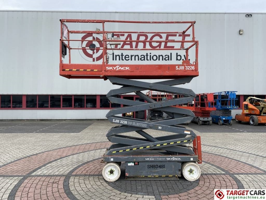 SkyJack SJIII-3226 Electric Scissor Work Lift 990cm - Scissor lift: picture 5 SkyJack SJIII-3226 Electric Scissor Work Lift 990cm - Scissor lift: picture 5