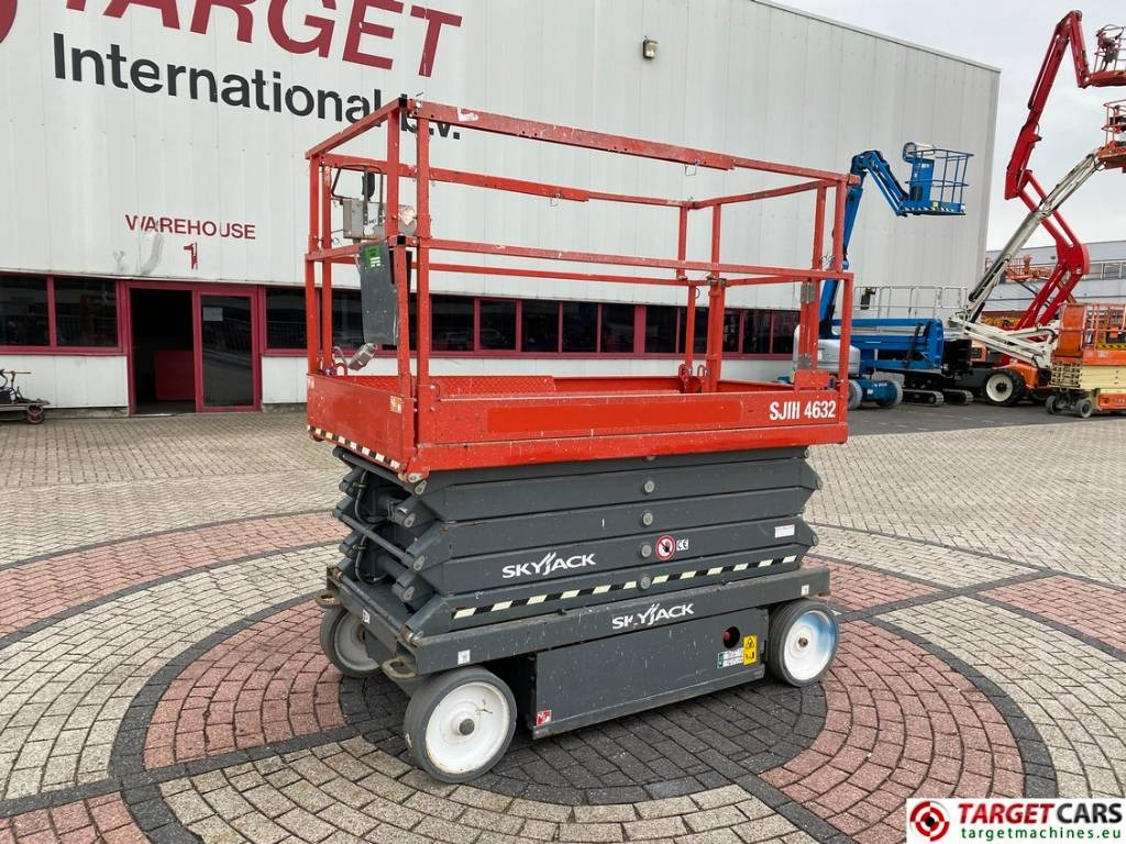 SkyJack SJIII-4632 Electric 4632 Scissor Work Lift 1170cm - Scissor lift: picture 1 SkyJack SJIII-4632 Electric 4632 Scissor Work Lift 1170cm - Scissor lift: picture 1