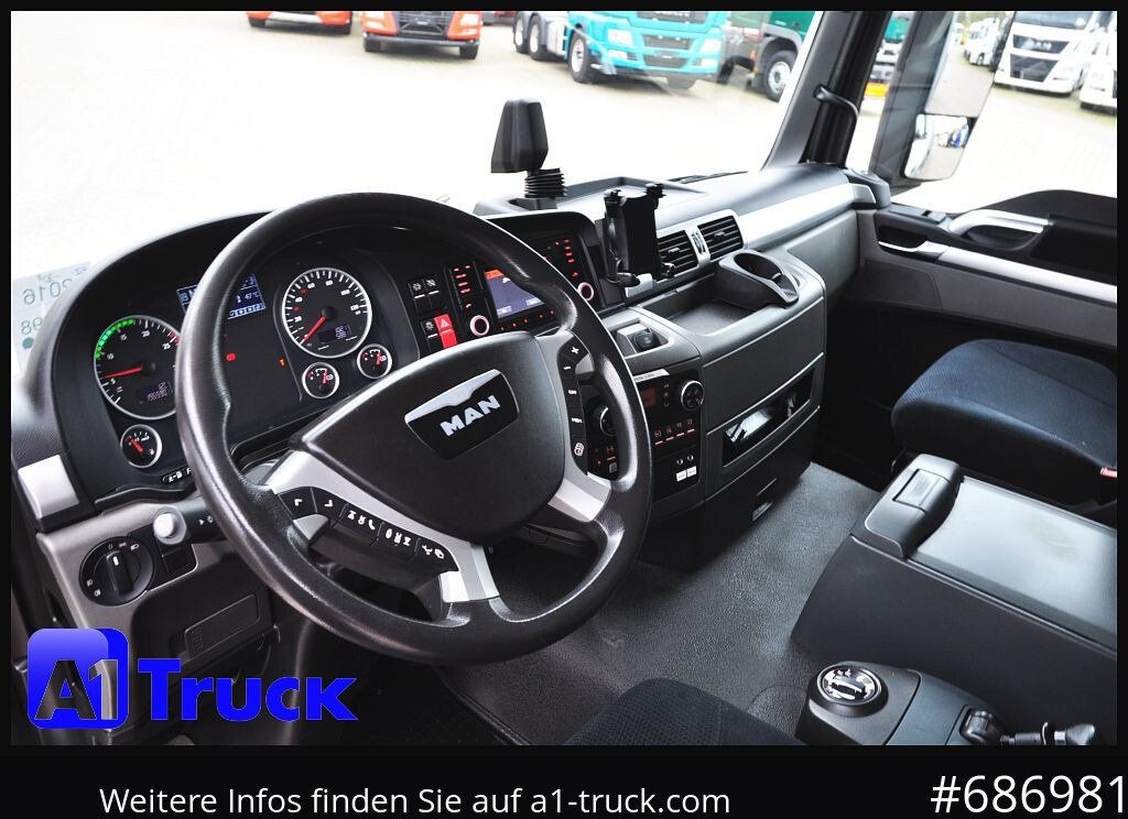 MAN TGS 26.440, Kran PK23.001L, 16m, Lenkachse - Dropside/ Flatbed truck, Crane truck: picture 3 MAN TGS 26.440, Kran PK23.001L, 16m, Lenkachse - Dropside/ Flatbed truck, Crane truck: picture 3