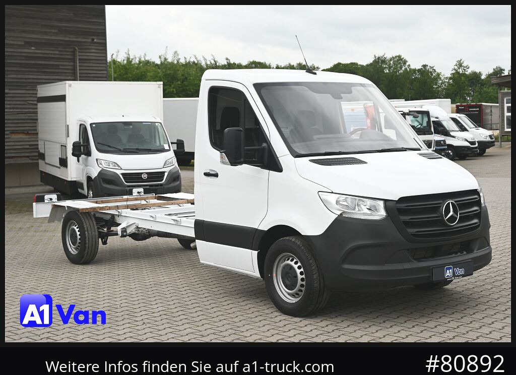 MERCEDES-BENZ Sprinter 317 CDI Fahrgestell, NEU, Klima, Tempomat - Cab chassis truck: picture 1 MERCEDES-BENZ Sprinter 317 CDI Fahrgestell, NEU, Klima, Tempomat - Cab chassis truck: picture 1