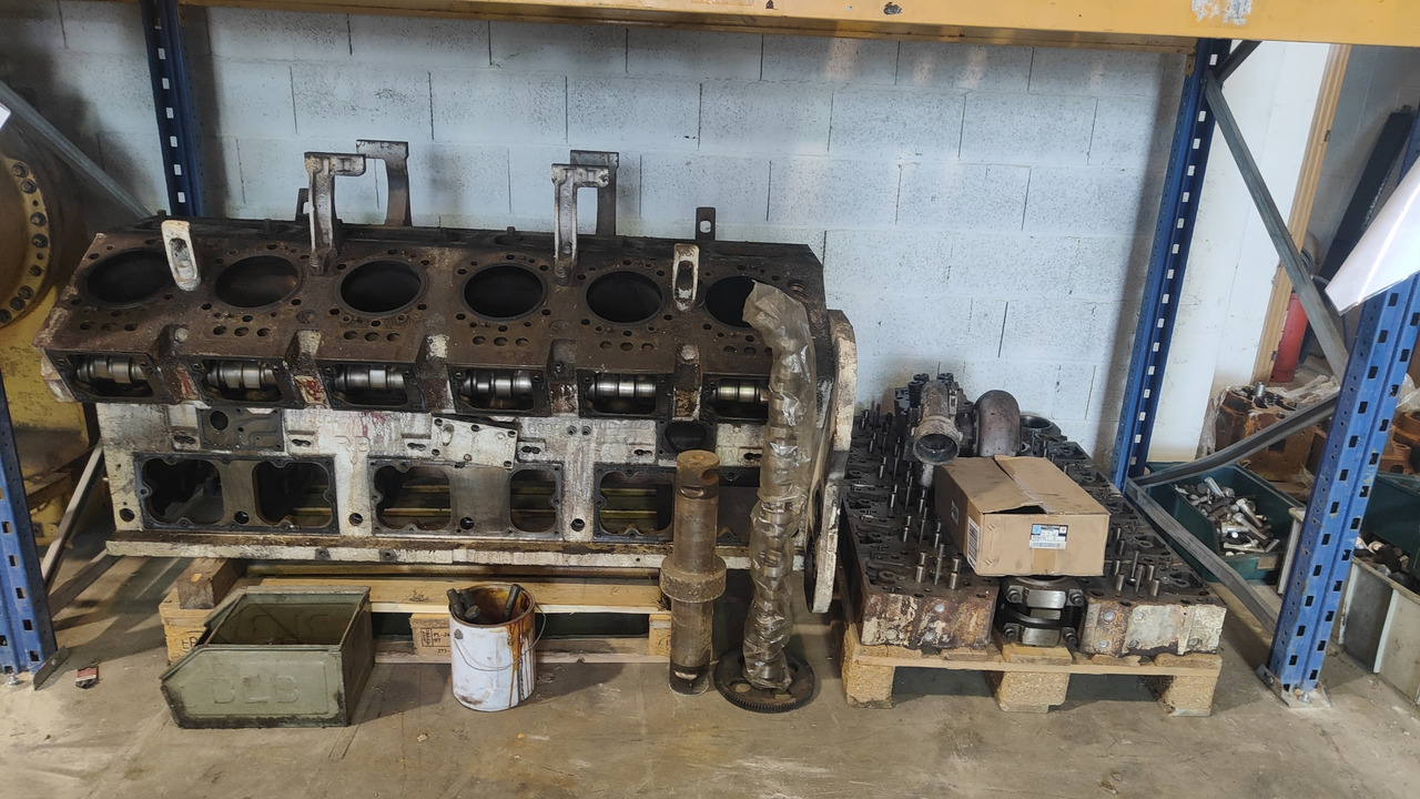 CUMMINS KTA38 MOTORE CUMMINS (BLOCCO CILINDRI) + N.2 TESTATE - Engine and parts for Construction machinery: picture 1 CUMMINS KTA38 MOTORE CUMMINS (BLOCCO CILINDRI) + N.2 TESTATE - Engine and parts for Construction machinery: picture 1