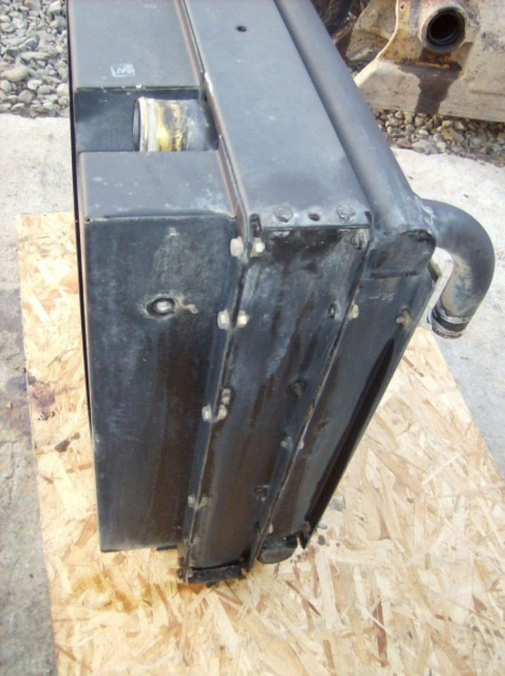 Caterpillar 317 NVA RADIATORE ACQUA - Radiator for Construction machinery: picture 4 Caterpillar 317 NVA RADIATORE ACQUA - Radiator for Construction machinery: picture 4