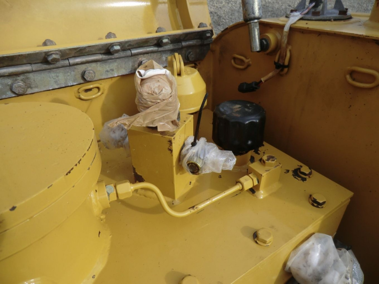 Caterpillar 735 Serbatoio gasolio - Fuel tank for Construction machinery: picture 3 Caterpillar 735 Serbatoio gasolio - Fuel tank for Construction machinery: picture 3