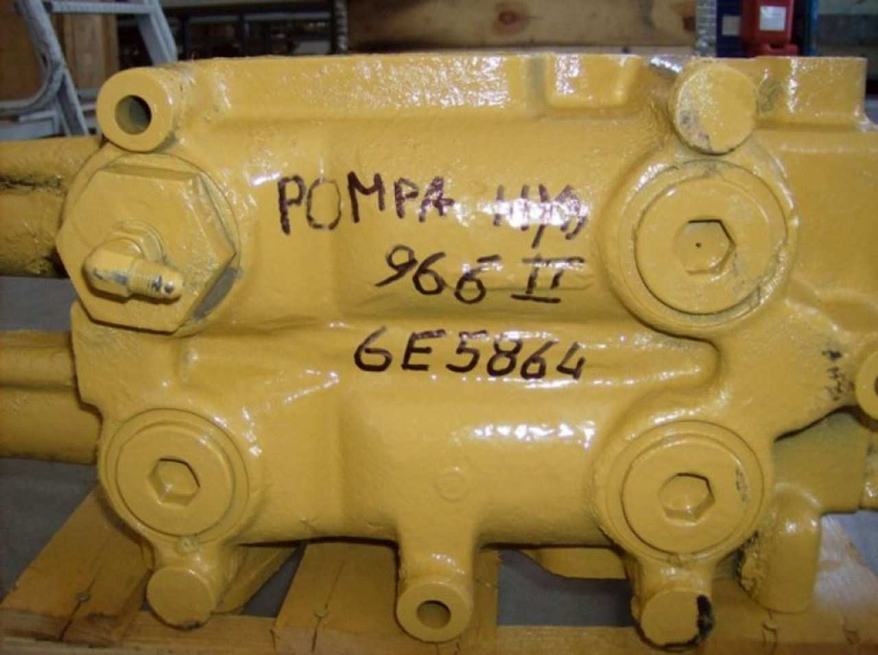 Caterpillar 966F II VALVOLA DISTRIBUTORE - Valve for Construction machinery: picture 1 Caterpillar 966F II VALVOLA DISTRIBUTORE - Valve for Construction machinery: picture 1