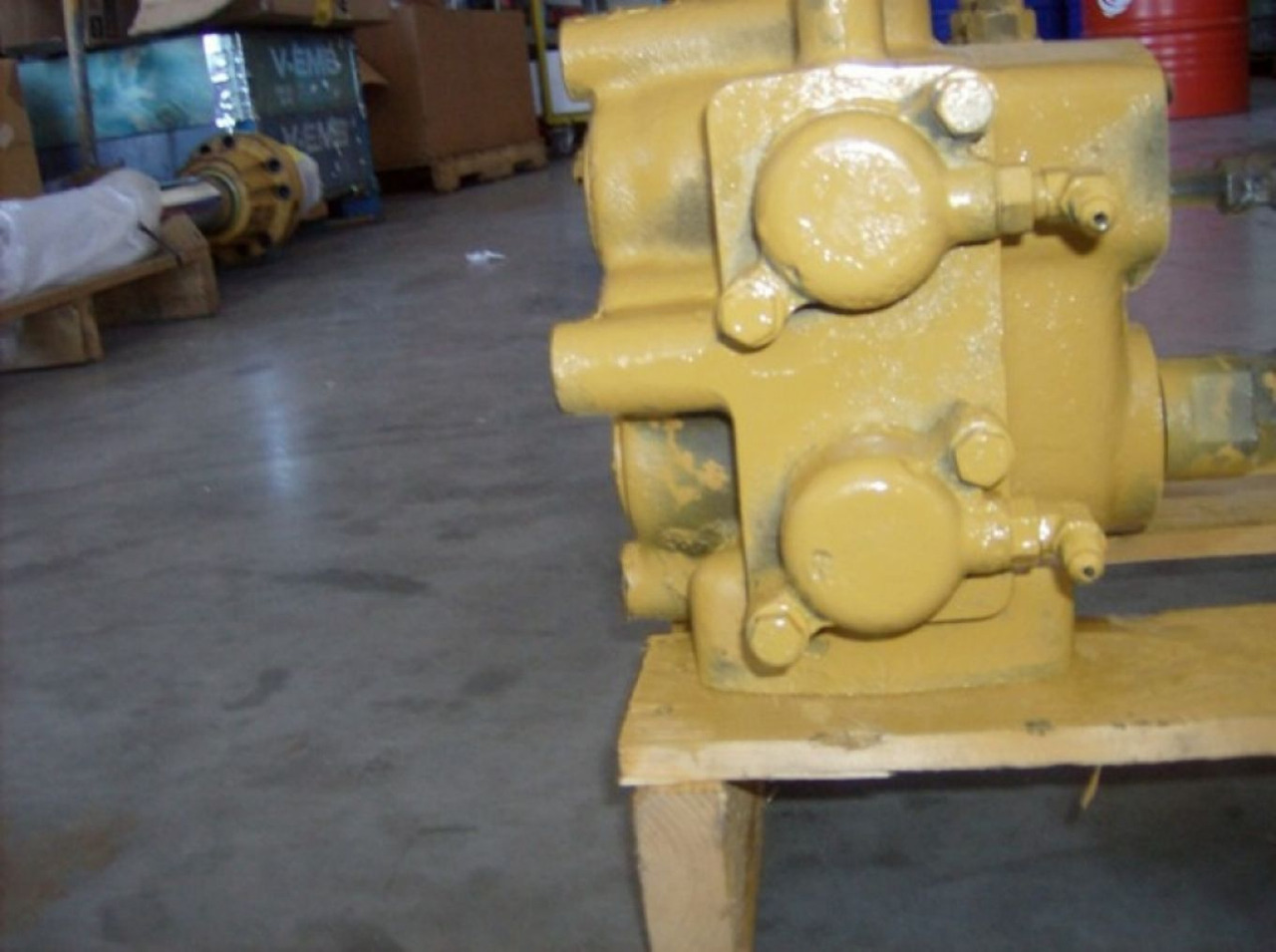 Caterpillar 966F II VALVOLA DISTRIBUTORE - Valve for Construction machinery: picture 5 Caterpillar 966F II VALVOLA DISTRIBUTORE - Valve for Construction machinery: picture 5