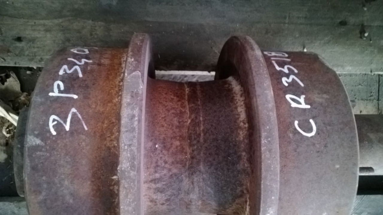 Caterpillar D9G D9H rullo superiore. - Track roller for Construction machinery: picture 2 Caterpillar D9G D9H rullo superiore. - Track roller for Construction machinery: picture 2