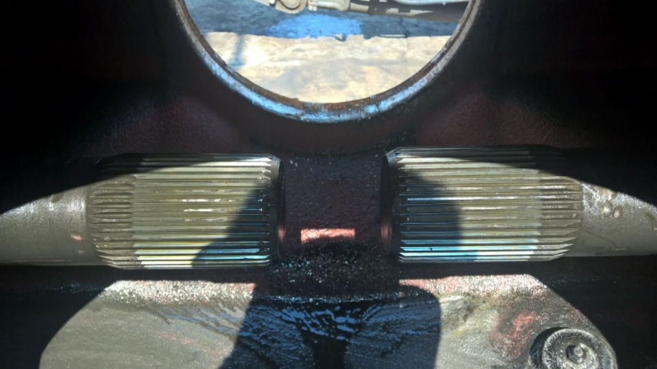 PERLINI DP655 ASSALE COMPLETO DI RIDUTTORI - Transmission for Construction machinery: picture 5 PERLINI DP655 ASSALE COMPLETO DI RIDUTTORI - Transmission for Construction machinery: picture 5