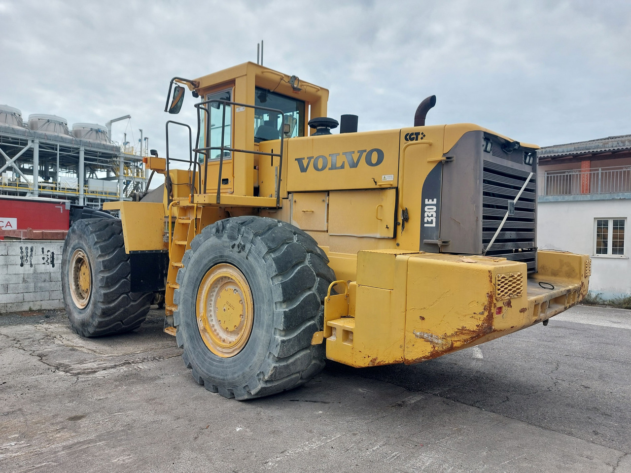 VOLVO L330E HDBH - Wheel loader: picture 5 VOLVO L330E HDBH - Wheel loader: picture 5