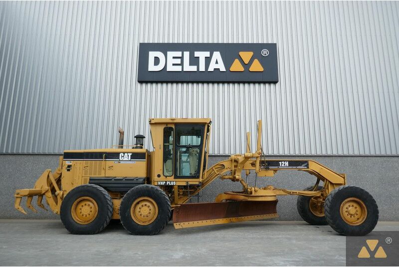 Caterpillar 12H - Grader: picture 2 Caterpillar 12H - Grader: picture 2