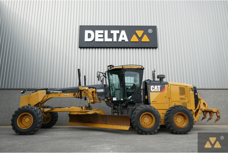 Grader Caterpillar 140M2: picture 1