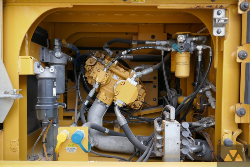 Crawler excavator Caterpillar 330FL: picture 18