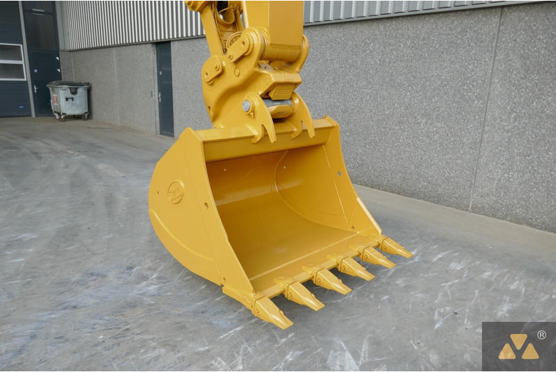 Crawler excavator Caterpillar 330FL: picture 6