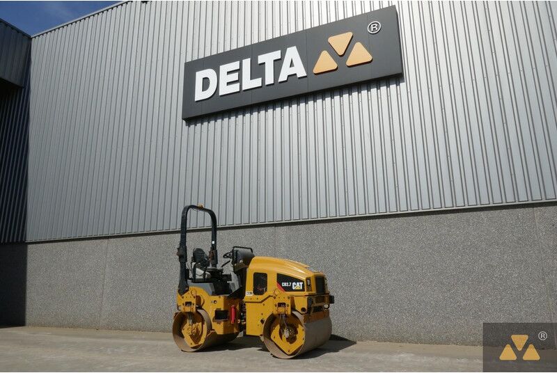 Caterpillar CB2.7 - Roller: picture 3 Caterpillar CB2.7 - Roller: picture 3