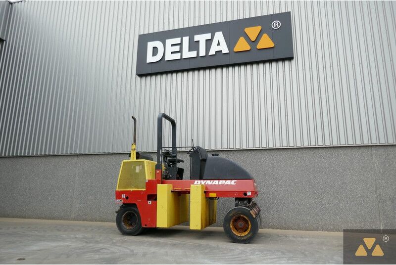 Dynapac CP142 - Pneumatic roller: picture 3 Dynapac CP142 - Pneumatic roller: picture 3