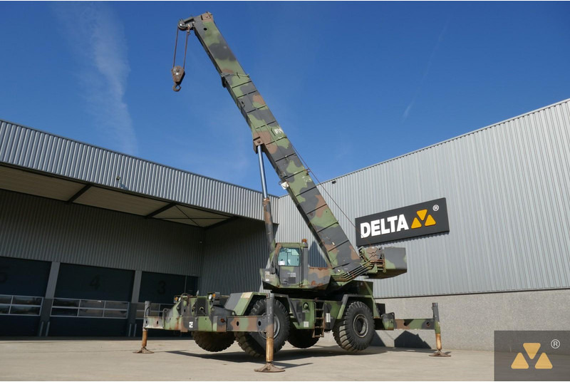 Grove RT875 Ex-army - Rough terrain crane: picture 3 Grove RT875 Ex-army - Rough terrain crane: picture 3