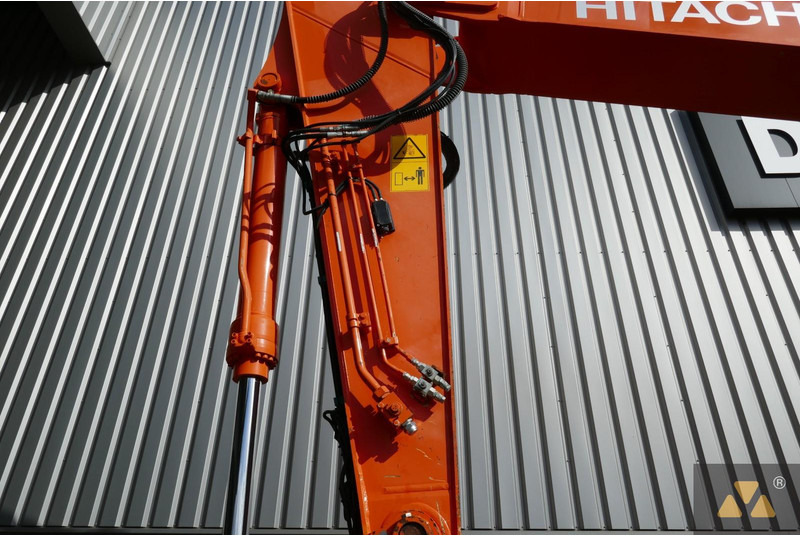 Crawler excavator Hitachi ZX300LC-6: picture 10