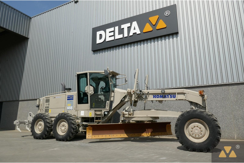 Komatsu GD555-5 Ex-army - Grader: picture 3 Komatsu GD555-5 Ex-army - Grader: picture 3