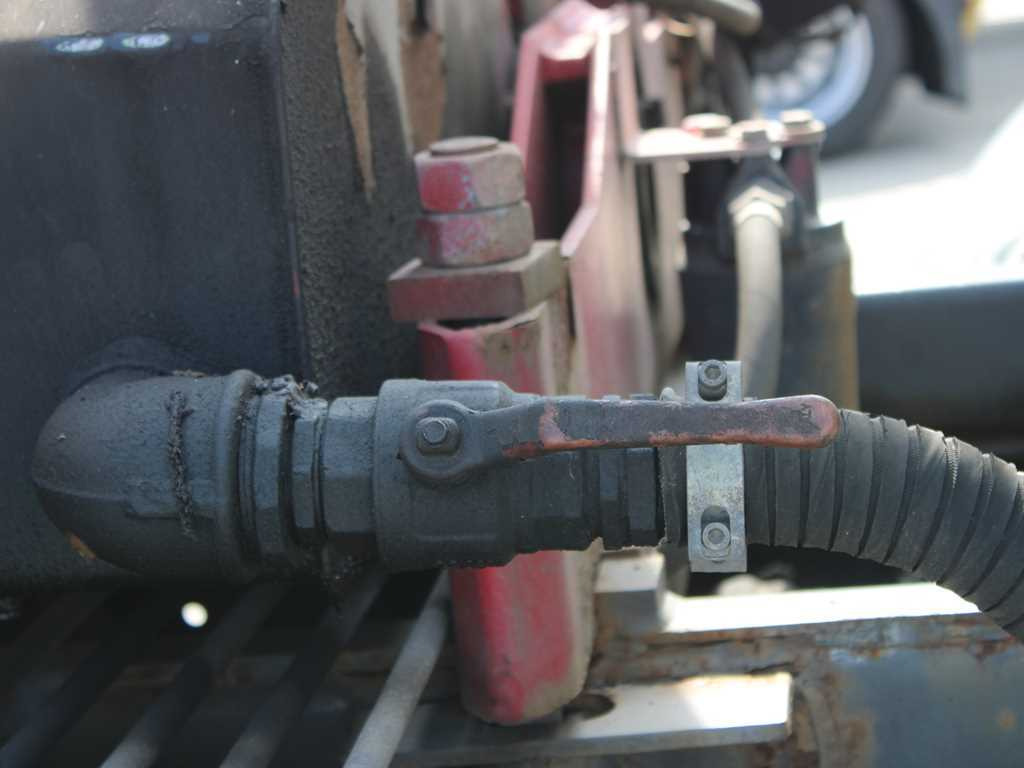 Dropside/ Flatbed truck, Crane truck DAF CF 240, HYDRAULIC ARM HMF 953 K2, PNEU 80%: picture 10 Dropside/ Flatbed truck, Crane truck DAF CF 240, HYDRAULIC ARM HMF 953 K2, PNEU 80%: picture 10