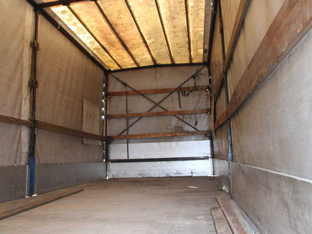 Curtainsider truck Iveco EUROCARGO 75E18, EURO 4, PNEU 80%: picture 6