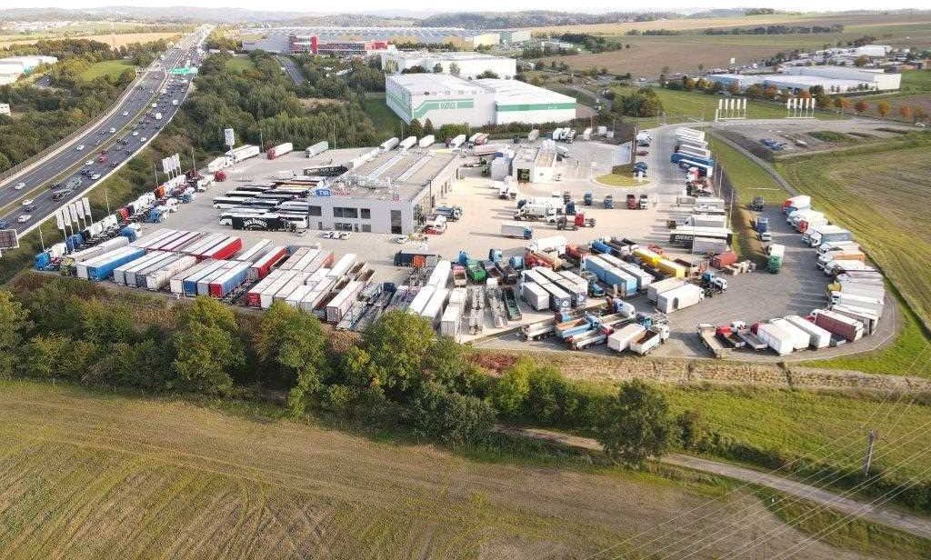 Krone SD, LIFTING AXLE, MULTILOCK - Dropside/ Flatbed semi-trailer: picture 2 Krone SD, LIFTING AXLE, MULTILOCK - Dropside/ Flatbed semi-trailer: picture 2