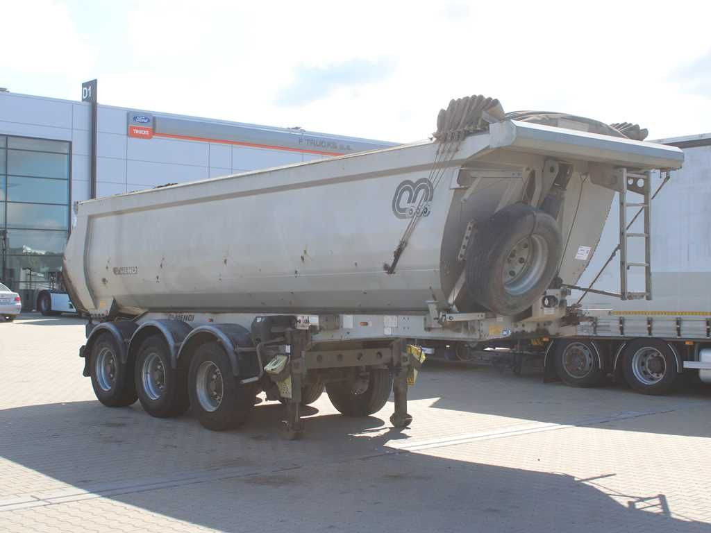 Menci SA 700 R, LIFTING AXLE, SHUTTER ROOF 12m³ - Tipper semi-trailer: picture 2 Menci SA 700 R, LIFTING AXLE, SHUTTER ROOF 12m³ - Tipper semi-trailer: picture 2