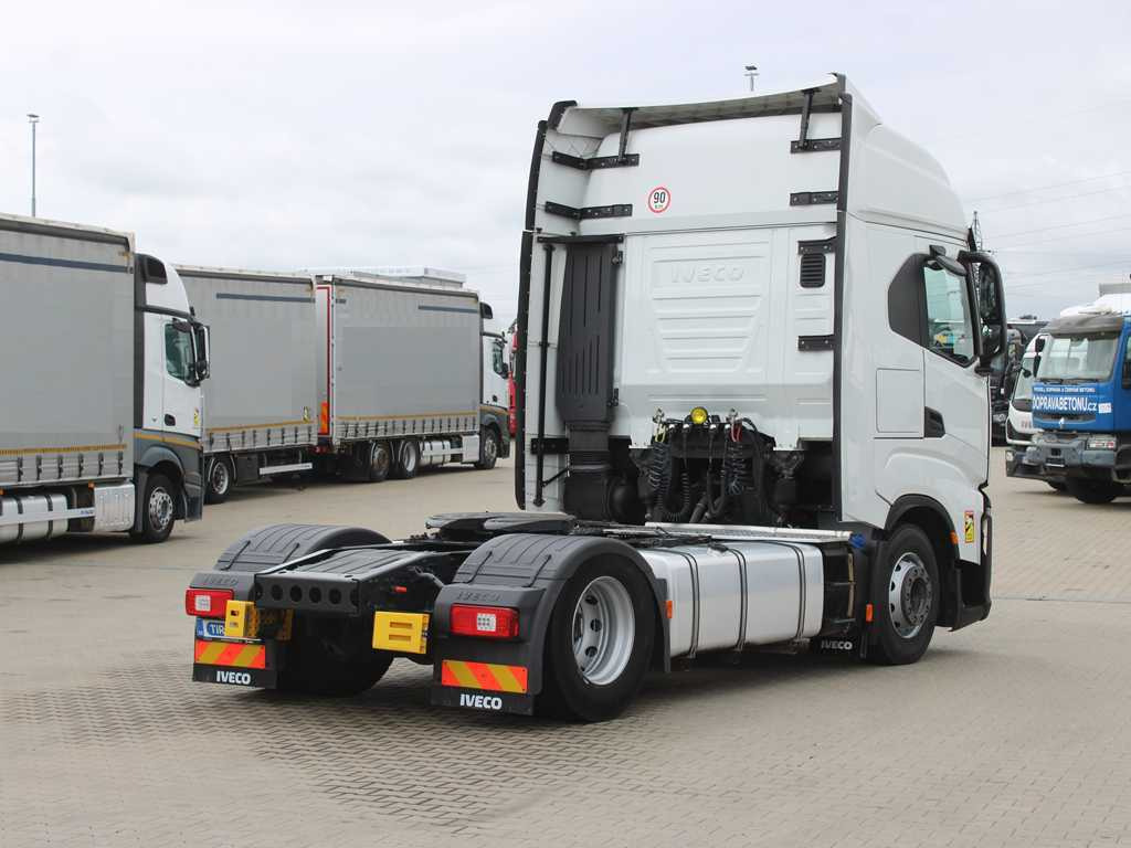 Iveco S-WAY 480, EURO 6, RETARDER, NAVIGATION, INDEPENDENT AIR CONDITIONING - Tractor unit: picture 4 Iveco S-WAY 480, EURO 6, RETARDER, NAVIGATION, INDEPENDENT AIR CONDITIONING - Tractor unit: picture 4