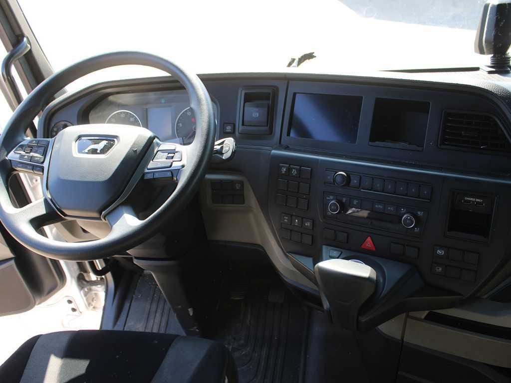 Tractor unit MAN TGX 18.510, EURO 6: picture 8