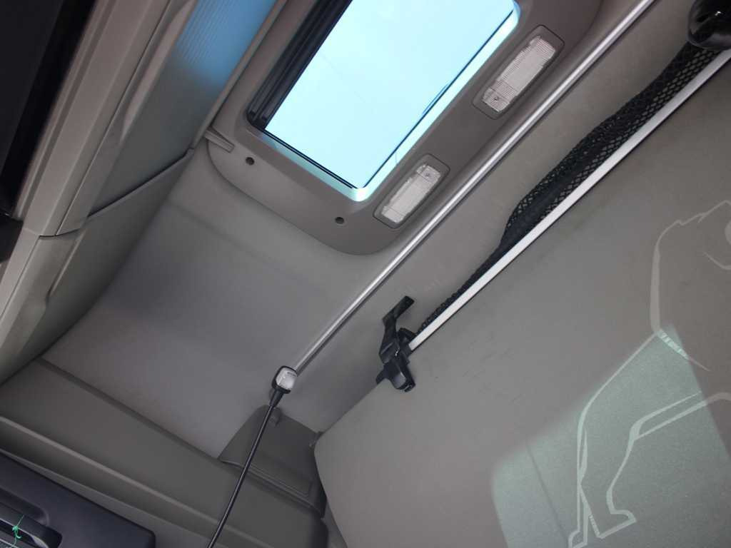 Tractor unit MAN TGX 18.510, EURO 6: picture 12