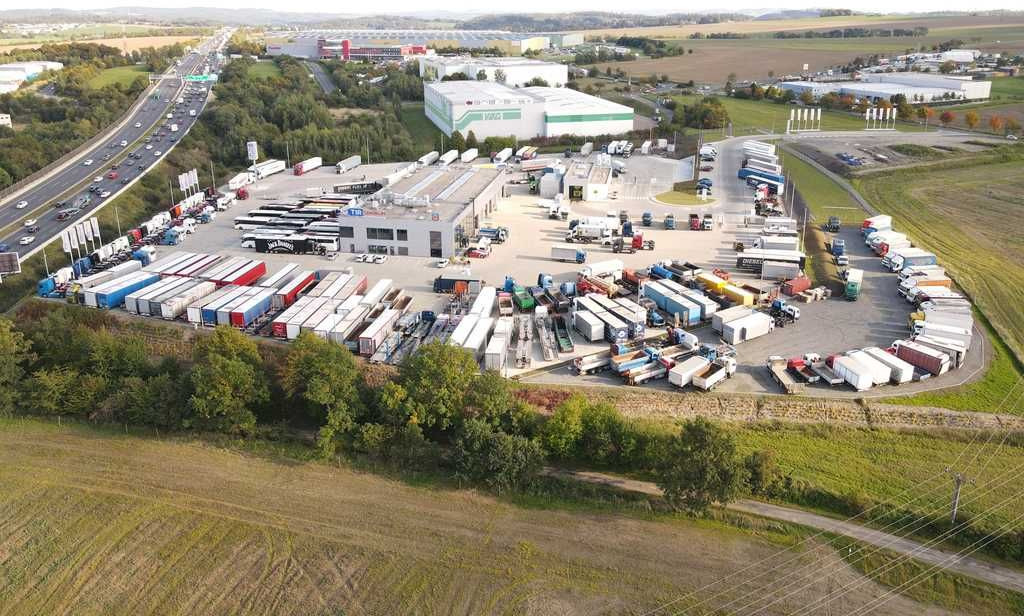 Mercedes-Benz Actros 1851 LS, GIGA SPACE Mercedes-Benz Actros 1851 LS, EURO 6, GIGA SPACE - Tractor unit: picture 5 Mercedes-Benz Actros 1851 LS, GIGA SPACE Mercedes-Benz Actros 1851 LS, EURO 6, GIGA SPACE - Tractor unit: picture 5