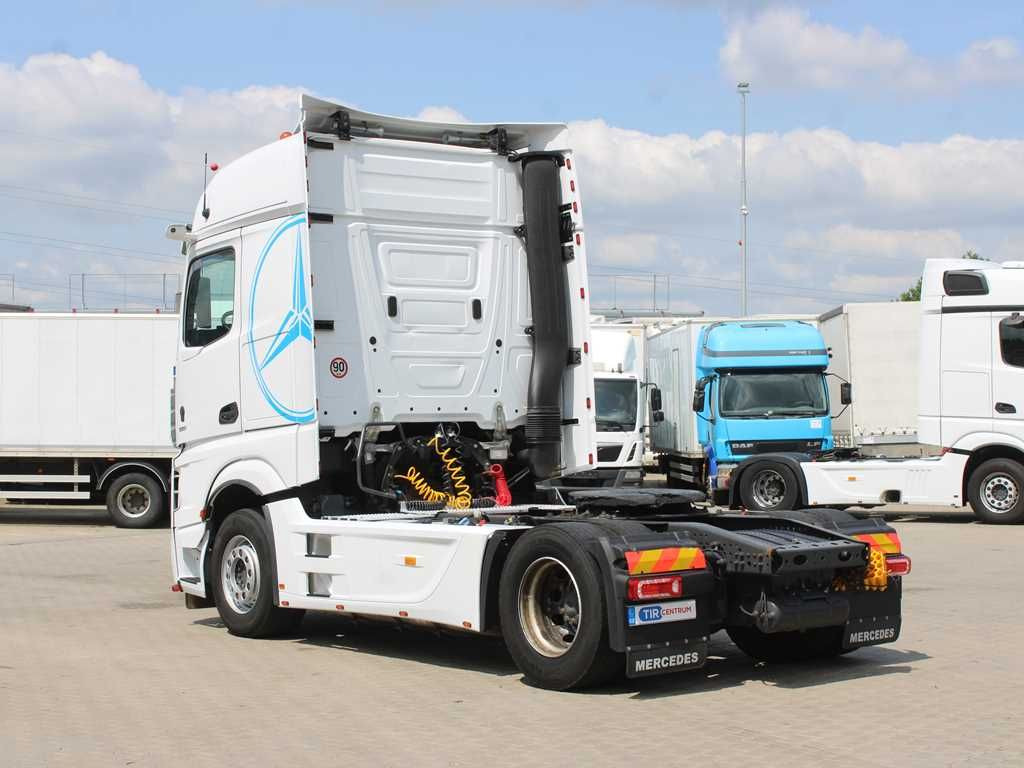 Mercedes-Benz Actros 1851, SECONDARY AIR CONDITIONING,RETARDER - Tractor unit: picture 4 Mercedes-Benz Actros 1851, SECONDARY AIR CONDITIONING,RETARDER - Tractor unit: picture 4