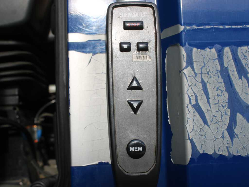 Tractor unit Renault MAGNUM 520, EURO 5EEV, HYDRAULIC, RETARDER: picture 20