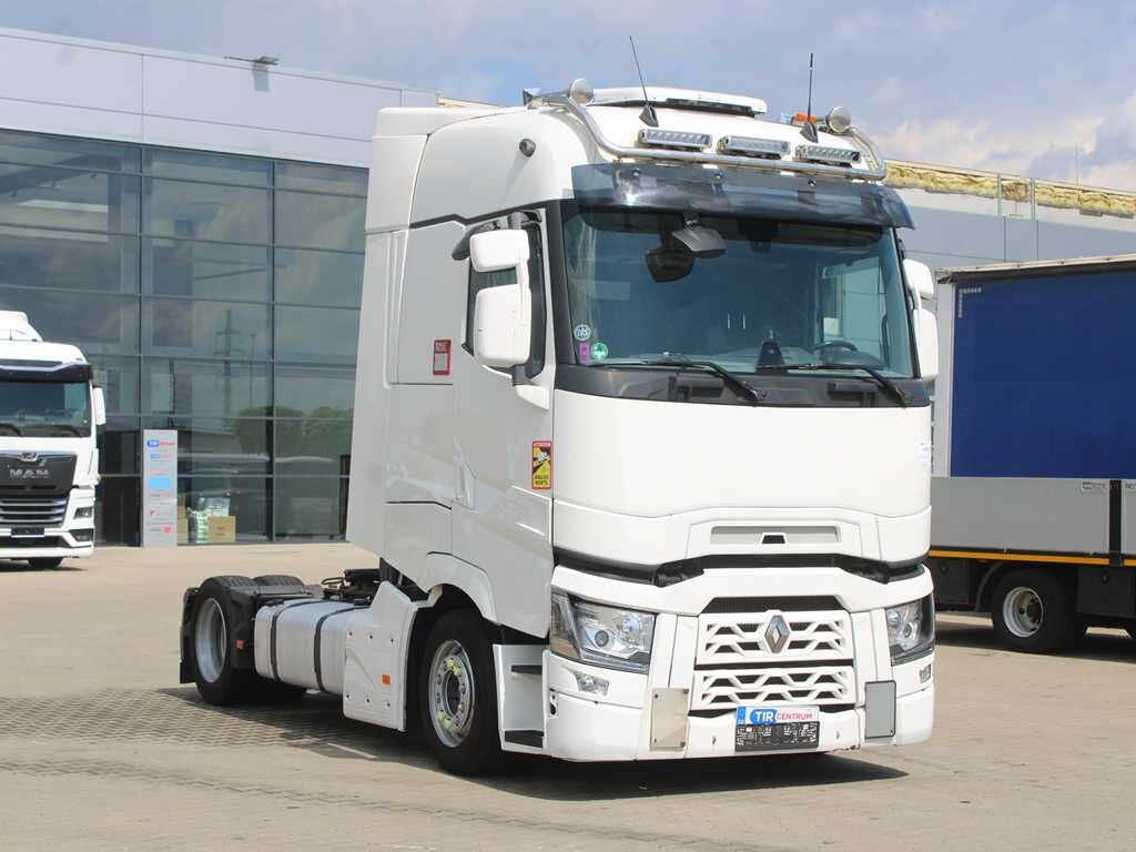 Renault T520, EURO 6, LOWDECK, NAVIGATION, INDEPENDENT AIR CONDITIONING - Tractor unit: picture 3 Renault T520, EURO 6, LOWDECK, NAVIGATION, INDEPENDENT AIR CONDITIONING - Tractor unit: picture 3