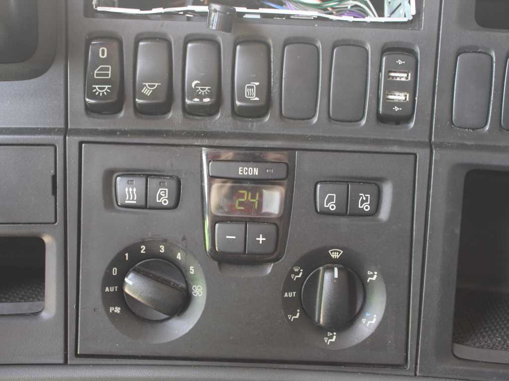 Tractor unit Scania R440, EURO 5 EEV, LOWDECK, RETARDER, INDEPENDENT AIR CONDITIONING: picture 14