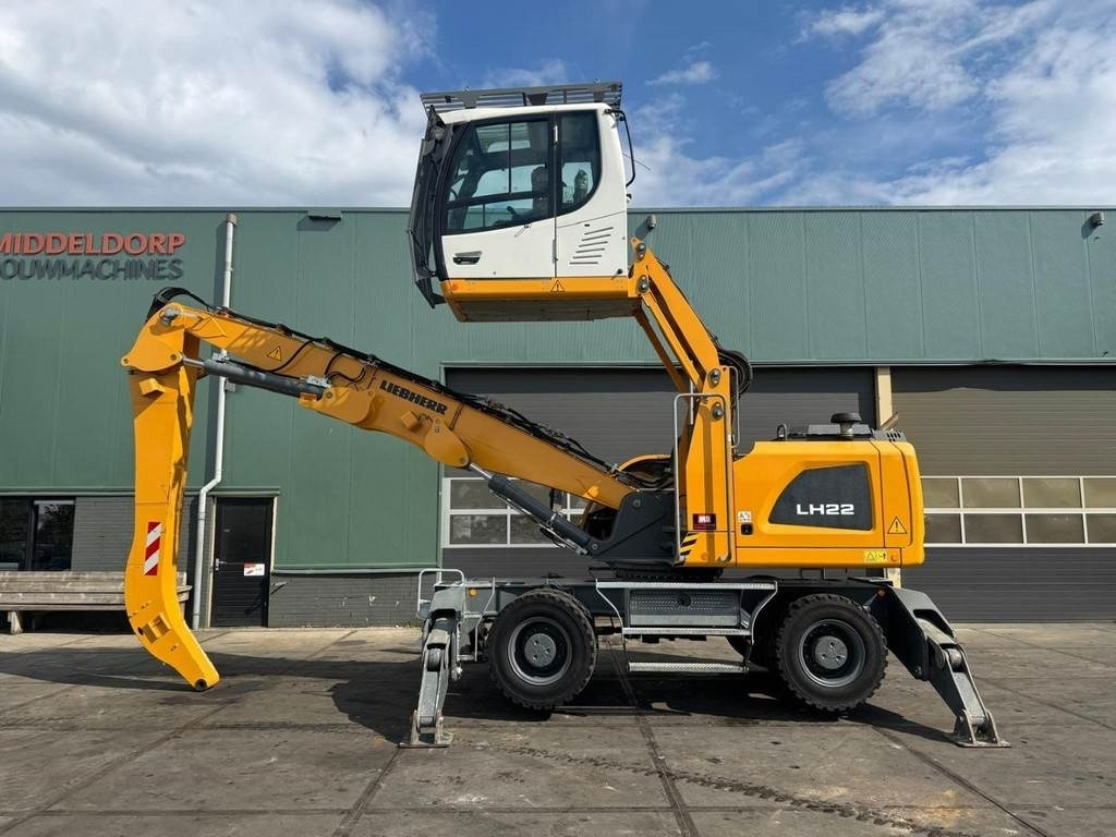 Liebherr LH 22 M - Waste/ Industry handler: picture 1 Liebherr LH 22 M - Waste/ Industry handler: picture 1