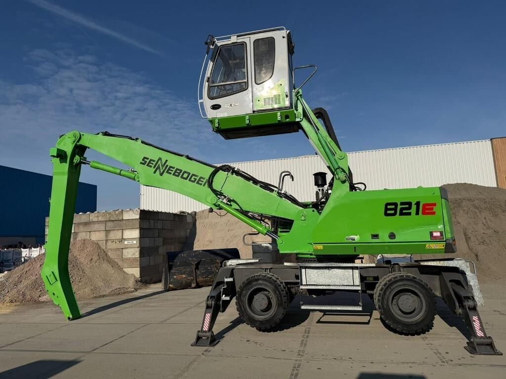 Sennebogen 821M E - Waste/ Industry handler: picture 1 Sennebogen 821M E - Waste/ Industry handler: picture 1