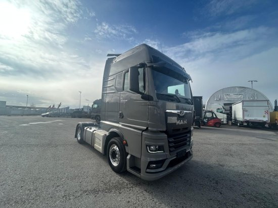 MAN TGX 18.510 4x2, XXL, Intarder, Euro 6 Schubbodenhydraulik New Model TG3 - Tractor unit: picture 3 MAN TGX 18.510 4x2, XXL, Intarder, Euro 6 Schubbodenhydraulik New Model TG3 - Tractor unit: picture 3