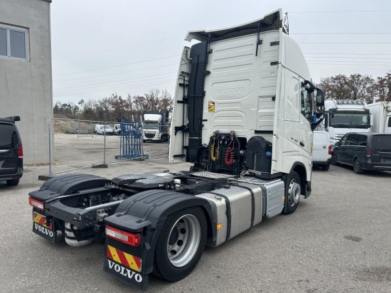 Volvo FH 460 E6, Low Deck , I Save I-Shift, Standklima - Tractor unit: picture 4 Volvo FH 460 E6, Low Deck , I Save I-Shift, Standklima - Tractor unit: picture 4