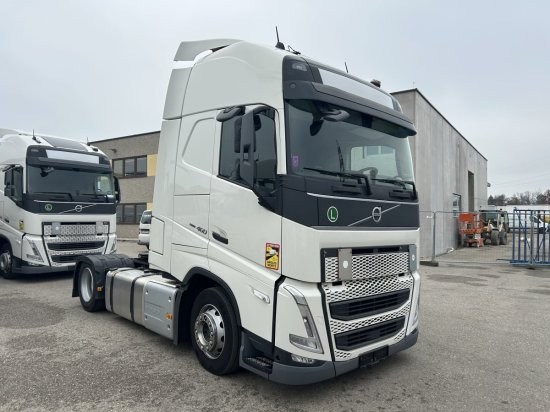 Volvo FH 460 E6, Low Deck , I Save I-Shift, Standklima - Tractor unit: picture 1 Volvo FH 460 E6, Low Deck , I Save I-Shift, Standklima - Tractor unit: picture 1