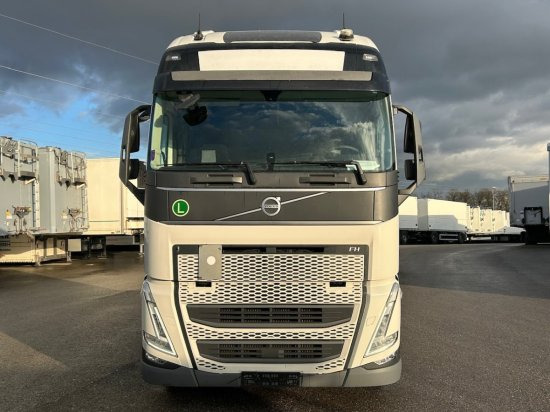 Volvo FH 460 E6, Low Deck, Voll-Luft, I Save, I-Shift, Standklima - Tractor unit: picture 2 Volvo FH 460 E6, Low Deck, Voll-Luft, I Save, I-Shift, Standklima - Tractor unit: picture 2